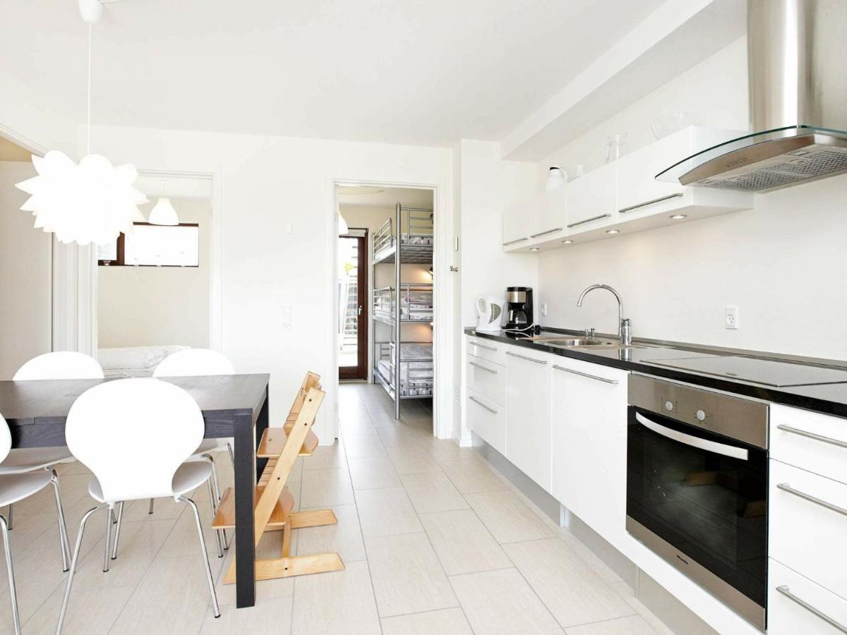 4 Person Holiday Home In Богенсе Номер фото